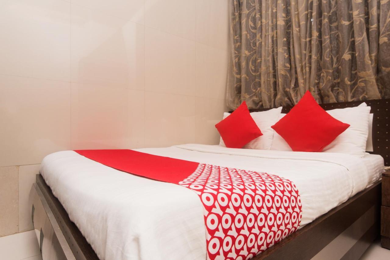 Hotel Oliver, Colaba Mumbai Exterior photo
