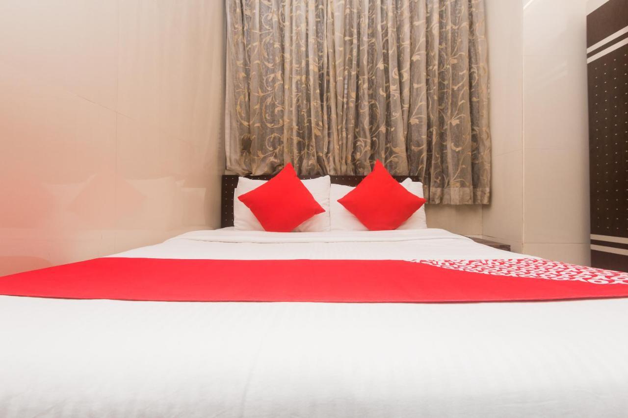 Hotel Oliver, Colaba Mumbai Exterior photo